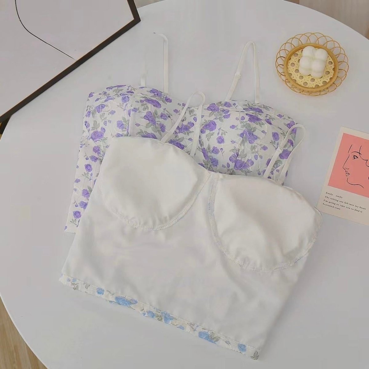 Floral Lace Bustier – Vintage & Romantic - Zero Bra