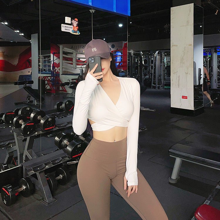 Wrap - Style Long Sleeve Crop Top with Built - in Bra – Elegant & Supportive - Zero Bra