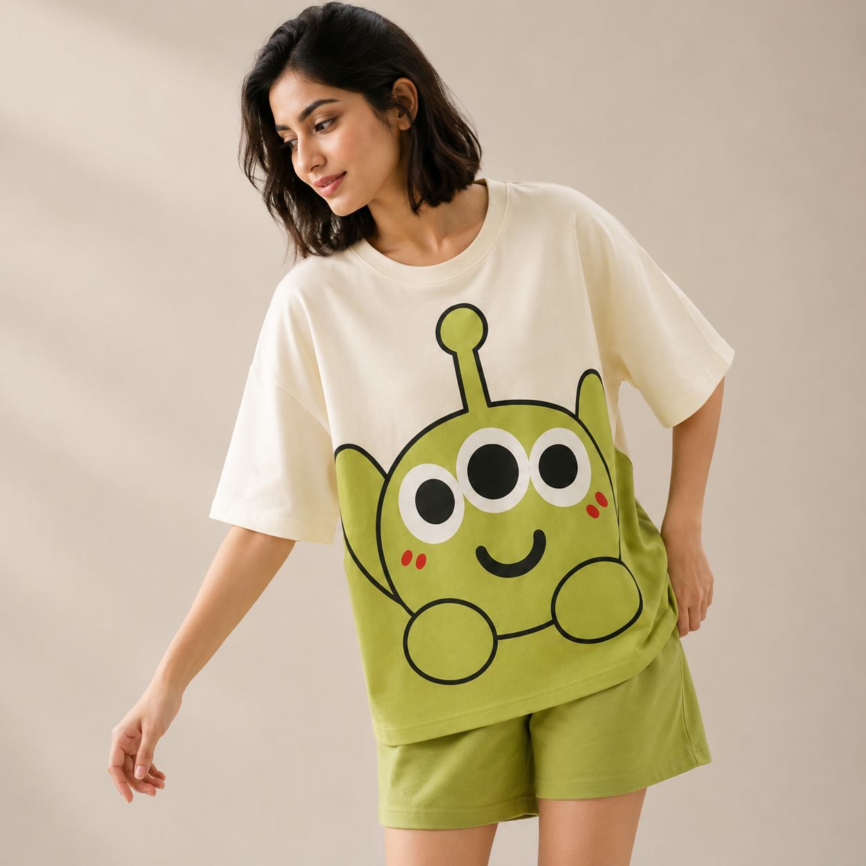 ZeroBra Alien Graphic Lounge Set – comfortable Indian loungewear with quirky alien print detailing