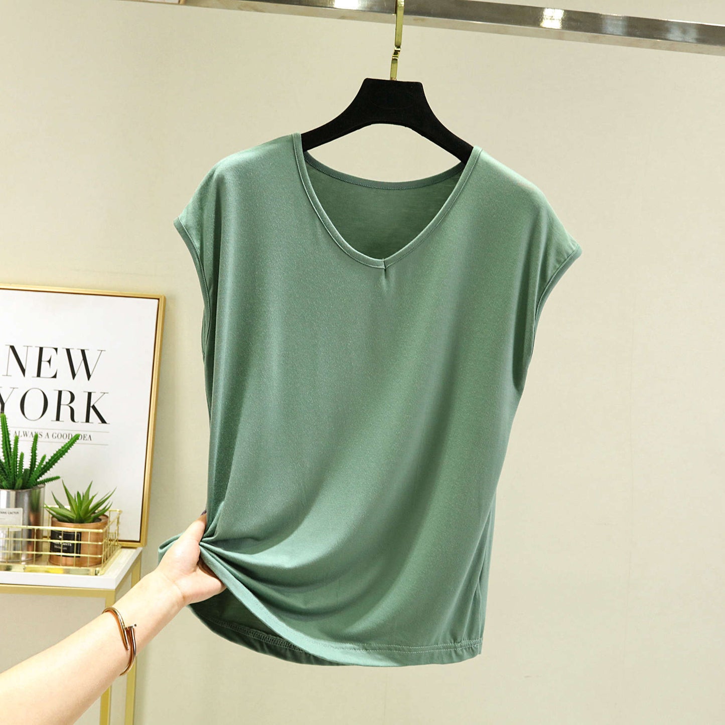 ZeroBra AirTouch Built-In Bra Lounge Tee in soft fabric, showing comfortable wireless bra support for Indian women