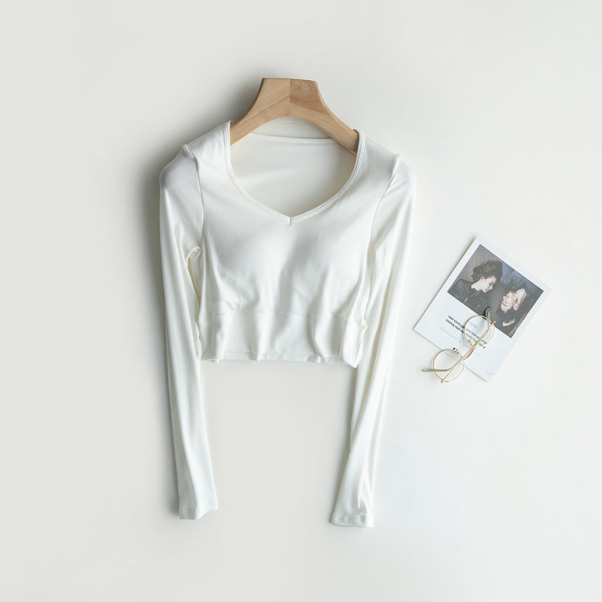 Sleek Stretch Built-In Bra Crop Top – Where Comfort Meets Cool