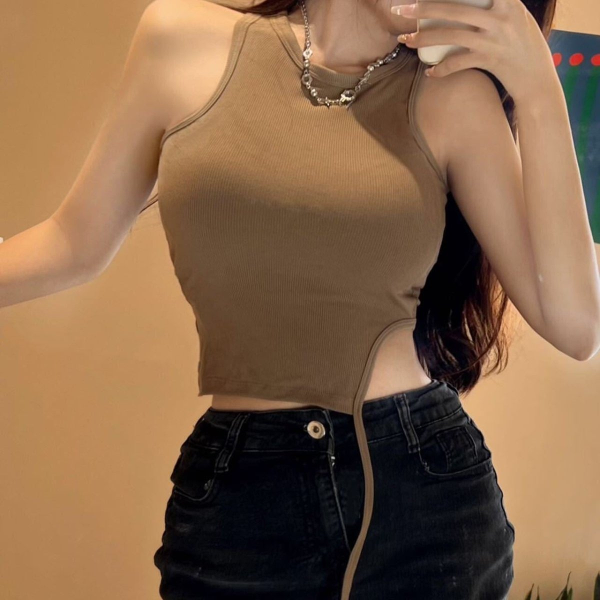 Chic Side - Tie Built - In Bra Tank – Effortless Edge & Comfort - Zero Bra